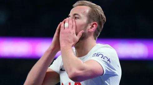 Escritorio y polémica: Eliminan al Tottenham de la Conference League