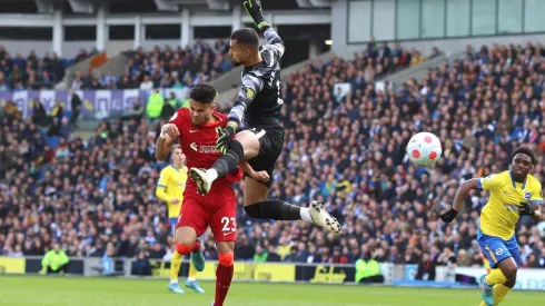 La patada de Sanchez a Luis Díaz
