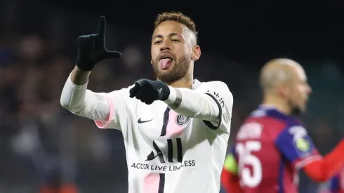 Neymar, en una nueva relación.