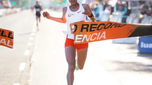 Tiene cuatro récords mundiales y va por el quinto