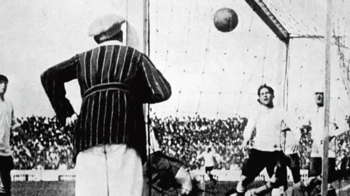 El gol olímpico, una obra del argentino Cesáreo Onzari