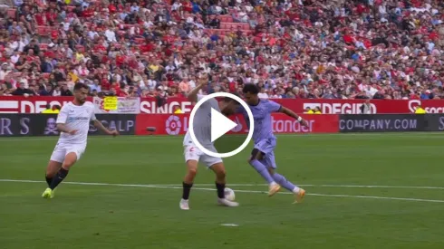 VIDEO | Rodrygo saca a pasear a Montiel y marca un GOLAZO contra el Sevilla