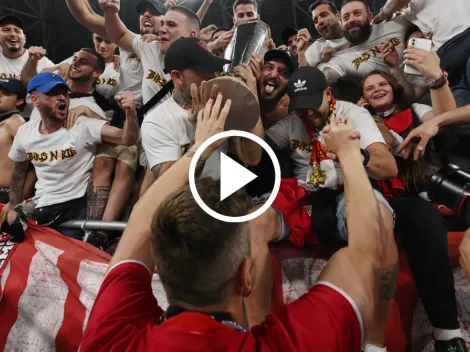 VIDEO | Fanáticos de Sevilla tomaron el trofeo de la Europa League en los festejos