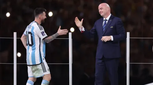Gianni Infantino descubrió un dato sobre Lionel Messi en su visita a la Argentina. Getty Images.