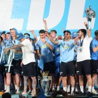 Campeón de la Champions: Bayern Múnich cerca de una figura de Manchester City