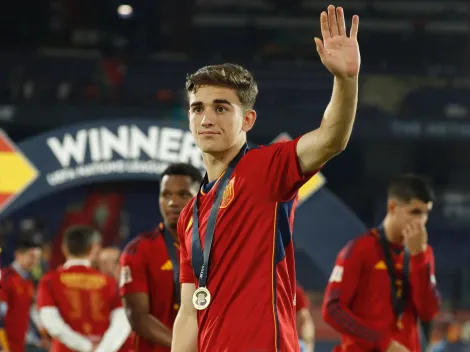 Rompió el silencio: Gavi respondió a los insultos