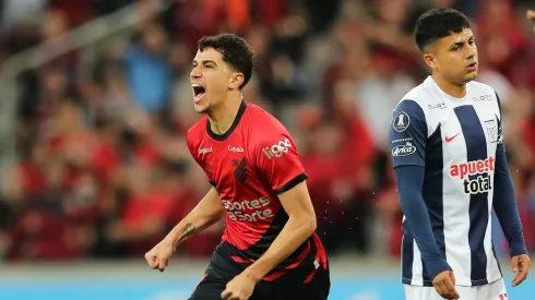 CURITIBA, BRAZIL - JUNE 27: Vitor Bueno of Athletico Paranaense celebrates after scoring the team´s first goal during the Copa CONMEBOL Libertadores 2023 group G match between Athletico Paranaense and Alianza Lima at Ligga Arena on June 27, 2023 in Curitiba, Brazil. (Photo by Heuler Andrey/Getty Images)