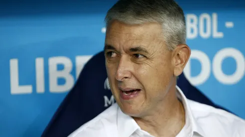 RIO DE JANEIRO, BRAZIL - JUNE 27: Tiago Nunes, head coach of Sporting Crsital reacts during a Copa CONMEBOL Libertadores 2023 Group D match between Fluminense and Sporting Cristal at Maracana Stadium on June 27, 2023 in Rio de Janeiro, Brazil. (Photo by Wagner Meier/Getty Images)