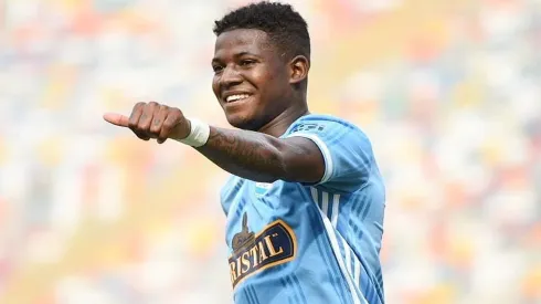 Emelec se lleva crack de Cristal