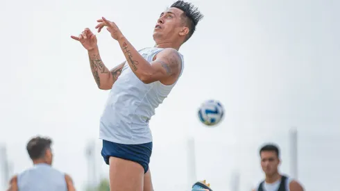 Christian Cueva se presentó en los entrenamientos sin problemas