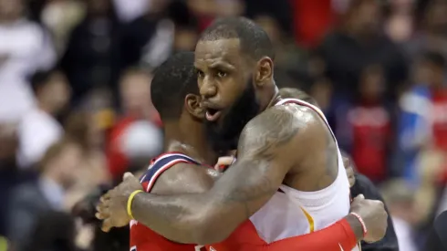 LeBron James (der.), estrella de la NBA.