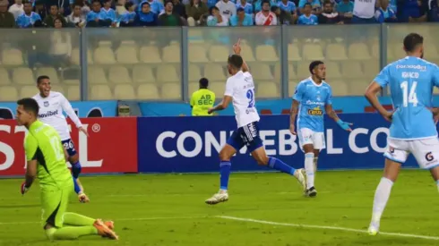 Este delantero se ofrece a vestir la camiseta de Emelec.