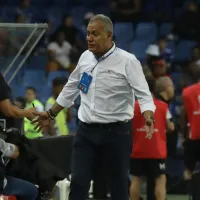 ¿Quieren que se vaya? Hinchas de Emelec \'señalan\' a Hernán Torres