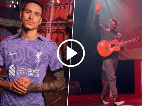 Liverpool presentó su tercera camiseta con ¡Alisson tocando la guitarra!