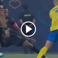 VIDEO: Cristiano Ronaldo hizo su clásica \'bicicleta\' y dejó en el piso a un rival en Al Nassr vs. Al Taawon