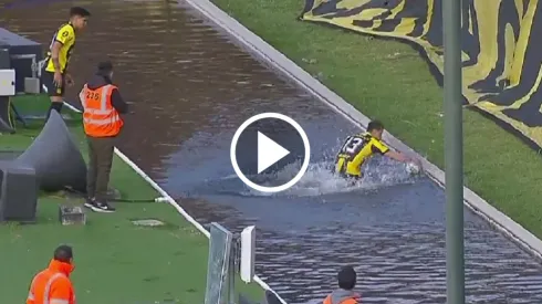 El Vasco Aguirregaray nadó en la pileta del Centenario por el balón.