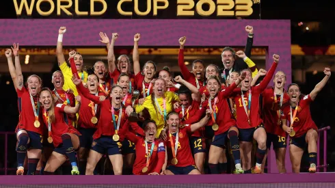 SYDNEY, AUSTRALIA - AUGUST 20: Ivana Andres of Spain lifts the FIFA Women's World Cup Trophy following victory in the FIFA Women's World Cup Australia & New Zealand 2023 Final match between Spain and England at Stadium Australia on August 20, 2023 in Sydney, Australia. (Photo by Catherine Ivill/Getty Images)