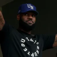 Lakers lo hizo oficial: LeBron James lució la camiseta de su nuevo ‘equipo’