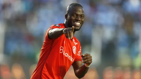 LA PAZ, BOLIVIA – AUGUST 22: Enner Valencia of Internacional celebrates after scoring the team's first goal during a Copa CONMEBOL Libertadores 2022 quarterfinal first leg match between Bolivar and Internacional at Hernando Siles Stadium on August 22, 2023 in La Paz, Bolivia. (Photo by Gaston Brito Miserocchi/Getty Images)
