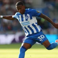 (VIDEO) Con este amague: Pervis Estupiñán dejó en el suelo a su rival