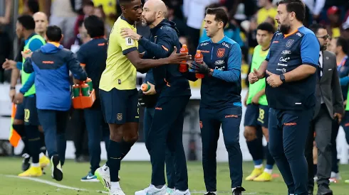 QUITO, ECUADOR - SEPTEMBER 12: Felix Torres of Ecuador celebrates after scoring the team's second goal with Felix Sanchez, head coach of Ecuador, during a FIFA World Cup 2026 Qualifier match between Ecuador and Uruguay at Estadio Rodrigo Paz Delgado on September 12, 2023 in Quito, Ecuador. (Photo by Franklin Jacome/Getty Images)