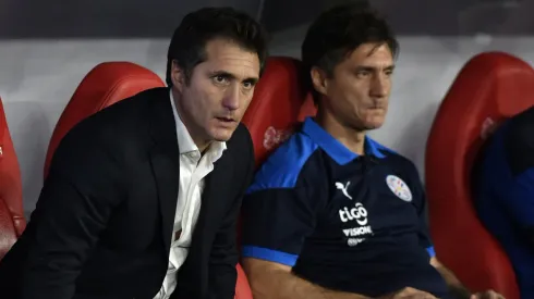 Guillermo y Gustavo Barros Schelotto, despedidos de Paraguay.