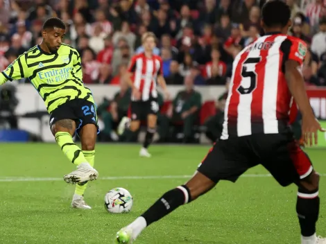 (VIDEO) Sutil definición de Nelson para el gol del Arsenal vs. Brentford por la EFL Cup