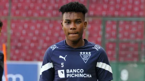 Además del Barca: Dos gigantes de Europa analizan a Óscar Zambrano