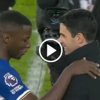 (VIDEO) Mikel Arteta no ocultó su cariño por Moisés Caicedo