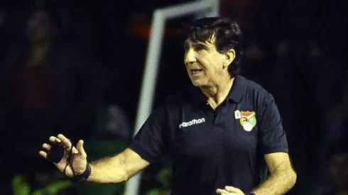 Costas dejó de ser el DT de Bolivia.