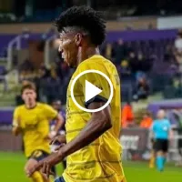 (VIDEO) Kevin Rodríguez intentó una chilena en la Europa League y así terminó