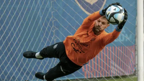 El arquero de Barcelona SC disfruta su primera convocatoria con la Selección de Ecuador