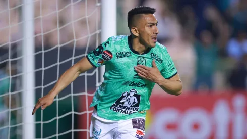 Ángel Mena anotó un importante gol con León.