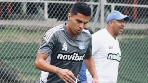 El defensor responde a los rumores que lo ponen en Barcelona SC