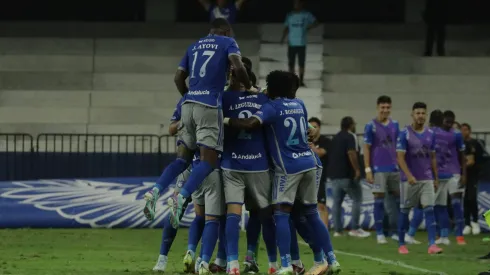 Desde Emelec aclaran si le deben o no a sus jugadores