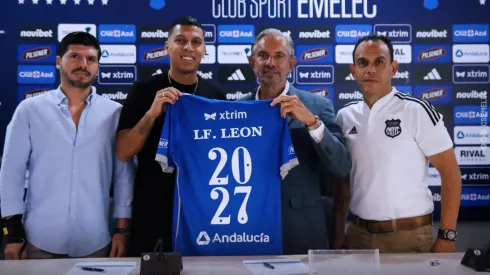 Luis Fernando León renovó con Emelec hasta 2027

