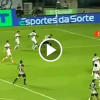 (VIDEO) Robert Arboleda se luce en Brasil con tremendo quite