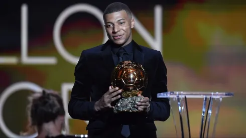 Kylian Mbappé habría acordado un bono de 15 millones de euros en caso de hacerse con el Balón de Oro. Getty Images.