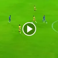 Delfín dilapidó un contragolpe ante Emelec de la peor manera