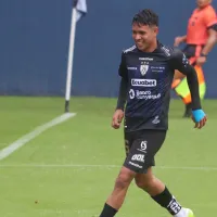 Hinchas de Emelec no perdonan a Kendry Páez y así lo recibieron