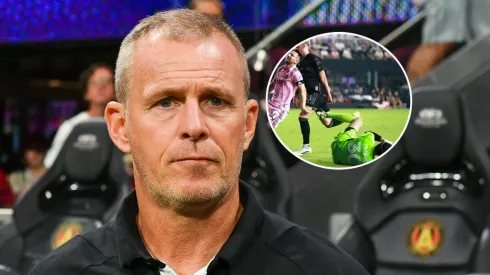 El DT de Nashville, Leo Messi y Elliot Panicco.