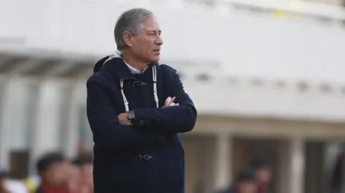 El DT de Barcelona SC hizo esto con un aficionado en Argentina