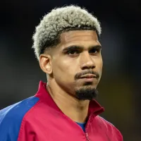 Duras críticas a Ronald Araújo en Barcelona por el penal que cometió ante Valencia