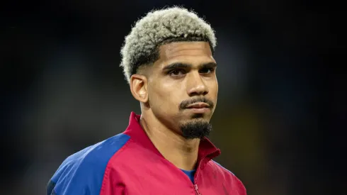 Medios de España le apuntaron a Ronald Araújo por los dos goles de Valencia en el partido de la jornada 33 de LaLiga.