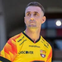 En su cumpleaños los hinchas de Barcelona SC no tienen \'piedad\' con Damián Díaz