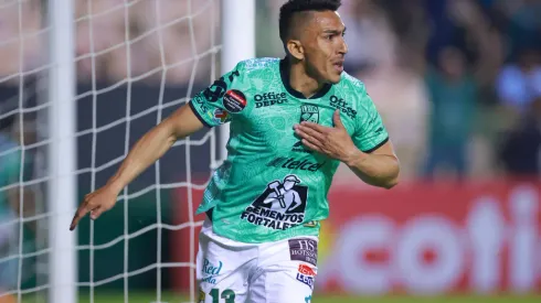 LEON, MEXICO - MAY 03: Angel Mena of Leon celebrates after scoring the team's second goal during the semifinal second leg match between Leon and Tigres UANL as part of the Concacaf Champions League 2023 at Leon Stadium on May 03, 2023 in Leon, Mexico. (Photo by Hector Vivas/Getty Images)