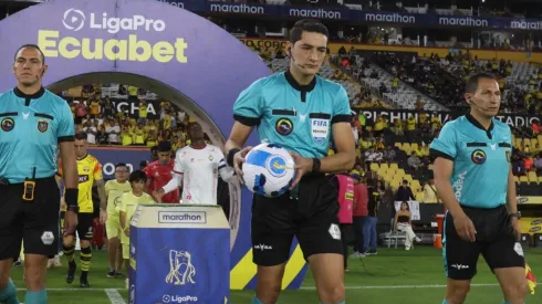 Polémica con el árbitro de BSC vs Liga