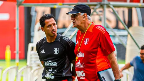 Lapadula y Fossati con Perú.