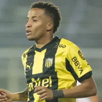 Peñarol tomó una decisión con el futuro de Byron Castillo