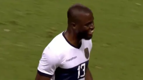 Enorme gesto de Enner Valencia con Hernán Galíndez.